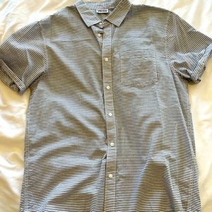 VANS Men’s black and white striped button down t-shirt size L